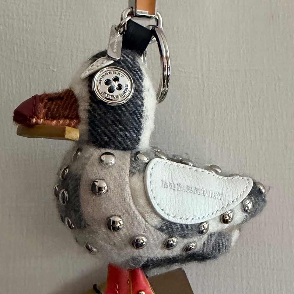 NWT Burberry Seagull Studded Key Ring/Keychain/Bag Charm - Picture 3 of 10